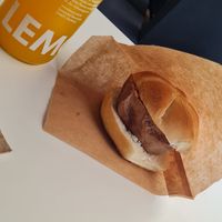 Leberkassemmel und Maracujalimo at Die Vegane Fleischerei - Frauenstraße in Munich
