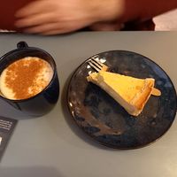 Veganer Käsekuchen at Wombats Café in Giessen