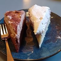 Schoki Schoki Schoki, Vanillebisquit at Wombats Café in Giessen