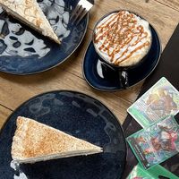 Sehr leckere Kuchen und Getränke😄 at Wombats Café in Giessen