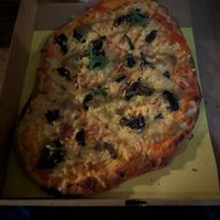 Vegan garlic mushroom pizza at The Northern Market in Leeds