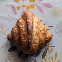 Vegan croissant at Les Belles Âmes Pâtisserie in Lyon