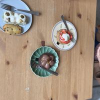 Table   at Les Belles Âmes Pâtisserie in Lyon