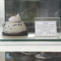 Gwen  at Les Belles Âmes Pâtisserie in Lyon