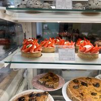 Dolce alle fragole  at Les Belles Âmes Pâtisserie in Lyon