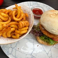 No Chicken Burger mit Twister Fries 😋  at Krone Oberbruch in Buehl