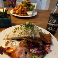 Kebab (Haita Teller) and Steak Burger with wedges (back) at Krawummel in Muenster