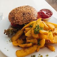 Quinoa burger and fries at Krawummel in Muenster