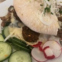 Falafel teller mit salat  at Krawummel in Muenster