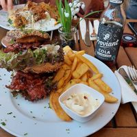 Steaky Burger (6 Pommes fehlen schon) at Krawummel in Muenster