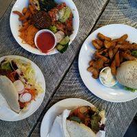 Falafels, California bowl and Beany K with fries at Krawummel in Muenster