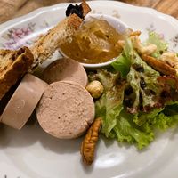 Vegan paté met slaatje at Bistro MaReine in Deinze