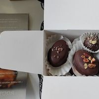 Box full of deliciousness at Lait De Choco in Amsterdam