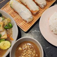 Rice paper rolls with peanut sauce at Saigon Sisters in Thomastown