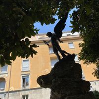 Angel next to terrace. at Nanda's in Lucca