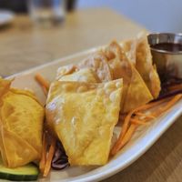 Crab rangoon at Alice & Friends at The Glen in Glenview