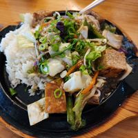 Sizzling plate with tofu at The Duck Inn in Marysville