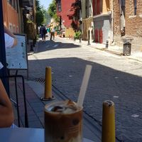 Vegan ice latte at Balatkapı in Istanbul