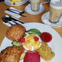 Vegan Breakfast Option and Chai Latte with soy milk at Ginkgo in Frankfurt