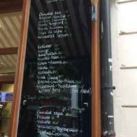flavors clearly marked if vegan / gluten-free  at Schweiger's Mint in Frankfurt