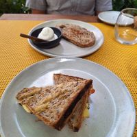 Pão na chapa com requeijão e sanduíche de peito de peru com queijo e tomate #Veganuary at Planet Veggy in Sao Paulo