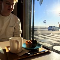 Kamakura Coffee with vegan matcha and carrot cupcakes   at CUPS in Kamakura