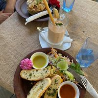 Pancakes and Tofu Scramble at Spa Una & Eco Café in Unawatuna
