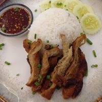 Pork belly with rice at Kem-Kon Pahurat (เข้ม-ข้น พาหุรัด) in Bangkok