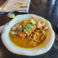 Khao Soi crab at Kem-Kon Pahurat (เข้ม-ข้น พาหุรัด) in Bangkok