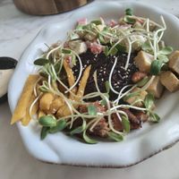 Poke bowl at Kem-Kon Pahurat (เข้ม-ข้น พาหุรัด) in Bangkok