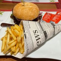 Vegetarischer Burger ohne coleslaw  at Landgasthof Zum Stern in Buehlertann