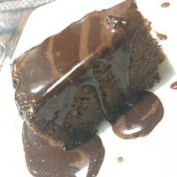 Chocolate cake at Quinoa Vegetariano in Elche