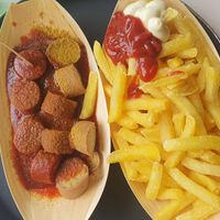 Vegan Curry Wurst at Wurst und Moritz in Zurich