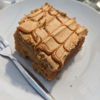 Biscoff cake at Pip & Oat in Llandudno