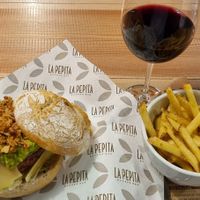Vegan burger at La Pepita Burger Bar - Vialia Vigo in Vigo