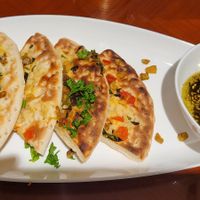 Manaish, arabische kleine Pizza mit Auberginen at Robi's Café in Winterthur