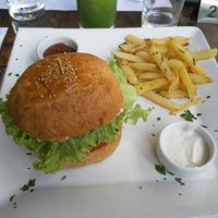 Veggie burguer, feito com cenoura at Taste and See in Sao Paulo