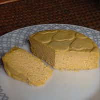 Queijo fermentado de castanha de caju at Colono Vegano in Taquara