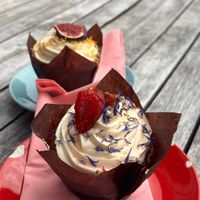 I was really impressed with these vegan cupcakes! Mine was fig and pear 🧁  at Scaredy Cats Cafe Bar in Cardiff