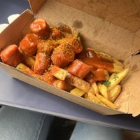 Vegane Currywurst Pommes   at Frittenwerk - Hauptbahnhof in Hannover