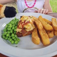  at Fox & Hounds in Wongawallan