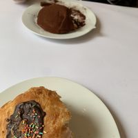 Fastelavnsbolle & kartoffelkage  at V Sorte Hest in Copenhagen