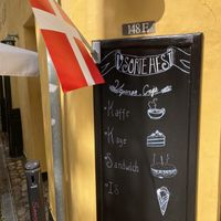 Unscheinbarer Eingang  at V Sorte Hest in Copenhagen