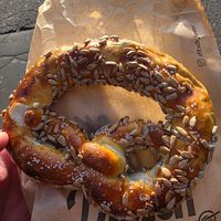 Brezel mit Sonnenblumenkernen at Ditsch in Frankfurt