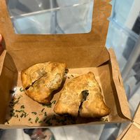 Samosas at Shlen - Salamanca in Madrid