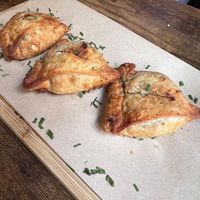Samosas con carne picada at Shlen - Salamanca in Madrid