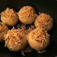 Bombas de sabor (idli) at Shlen - Salamanca in Madrid