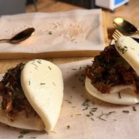 Baos de Cerdo Desmenuzado Americano  at Shlen - Salamanca in Madrid