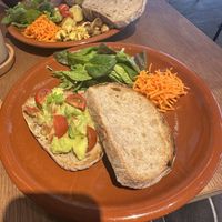 Guacamole cottage cheese sandwich (without cottage cheese)  at 27 Micro Roast in Kamakura