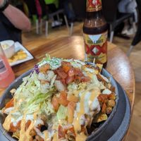 Mucho Nachos vegetarian at El Mexicano Zapata in Hamilton